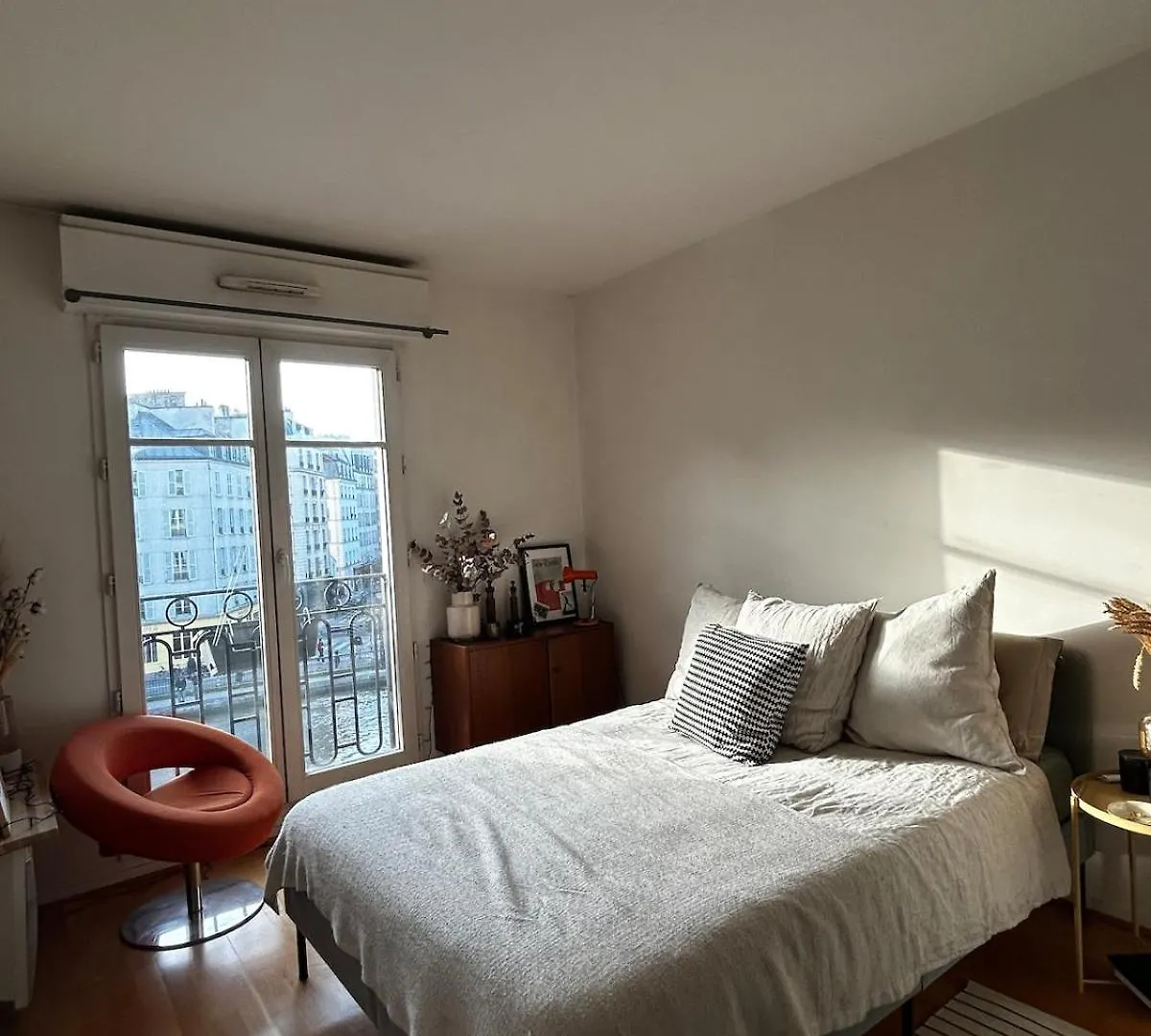 Spacious And Bright Apartment - Canal St-Martin Parijs 0*,  Frankrijk