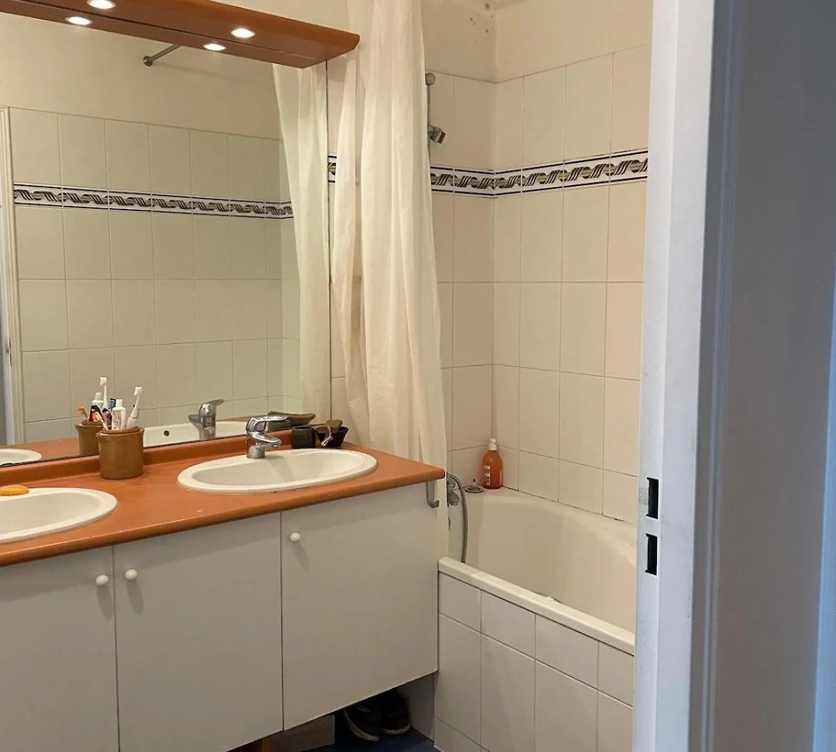 Spacious And Bright Apartment - Canal St-Martin Parijs 0*,